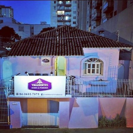 Hostel E Pousada Tiradentes 774 Passo Fundo Kültér fotó