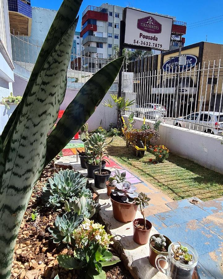 Hostel E Pousada Tiradentes 774 Passo Fundo Kültér fotó